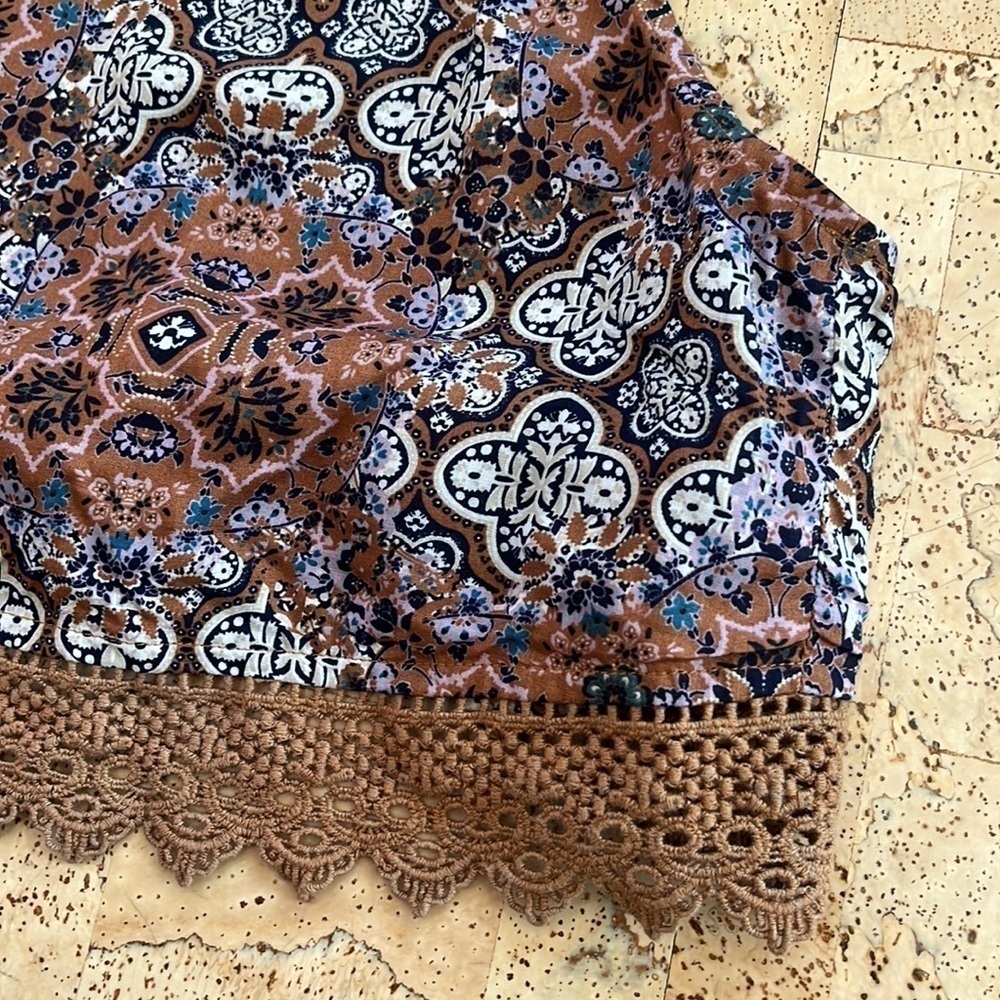 American Eagle Outfitters Tied Halter Crop Top - Picture 2 of 6